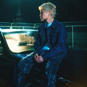 骚逼女人操屄视频
